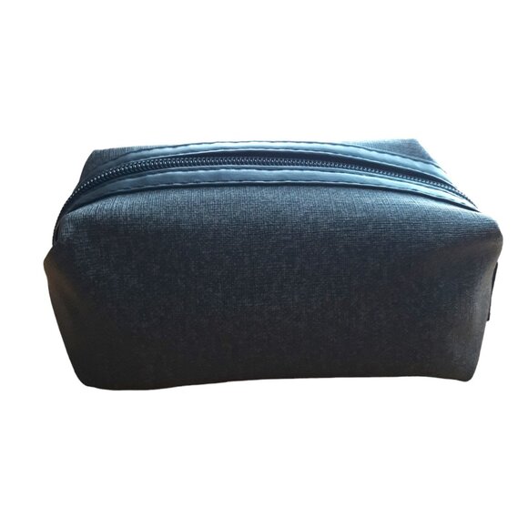 Tumi Travel Pouch Bag - Picture 3 of 10